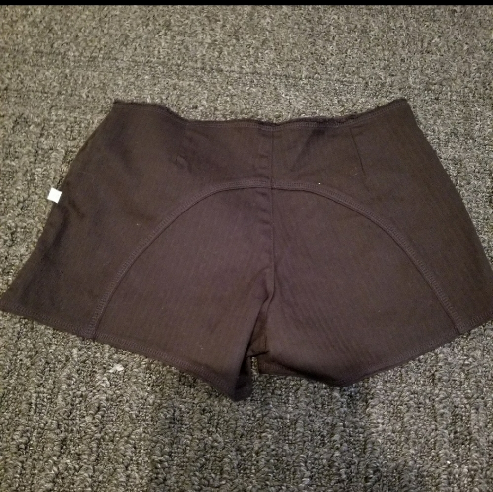 Rusty Shorts - Picture 2 of 3